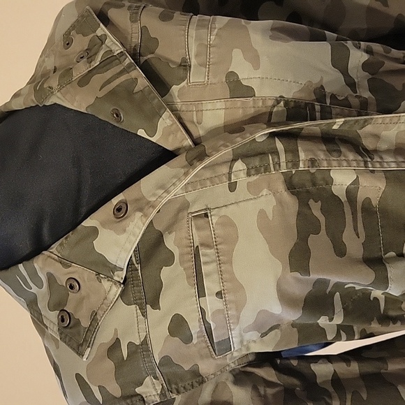 Universal Thread camo size small camo jacket - Picture 4 of 13